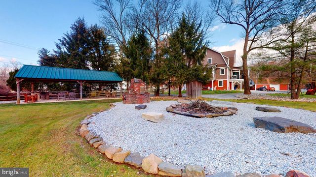 901 CRUM CREEK RD, Broomall, PA 19008