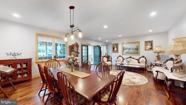 901 CRUM CREEK RD, Broomall, PA 19008