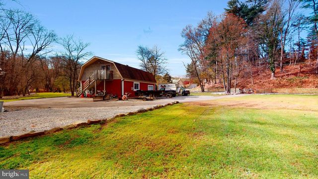 901 CRUM CREEK RD, Broomall, PA 19008