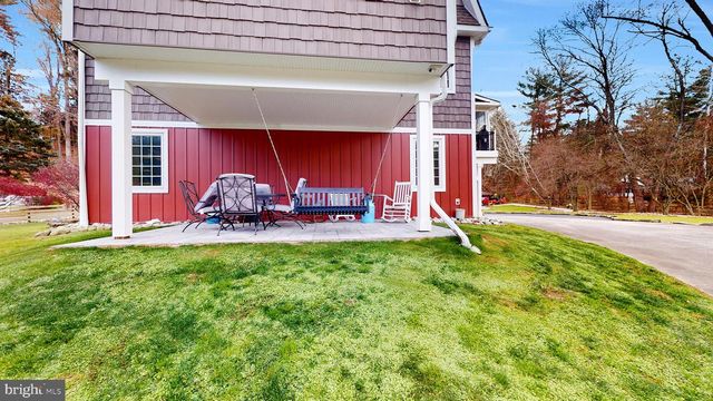 901 CRUM CREEK RD, Broomall, PA 19008