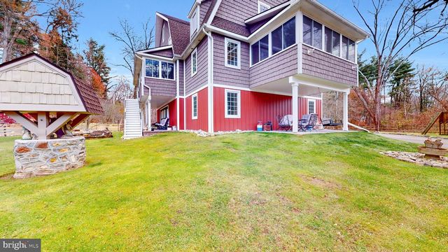 901 CRUM CREEK RD, Broomall, PA 19008