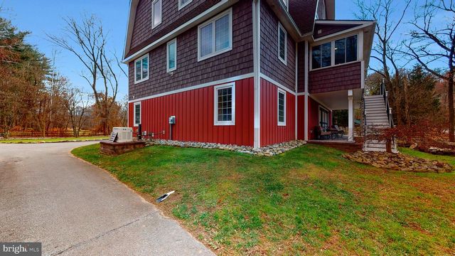 901 CRUM CREEK RD, Broomall, PA 19008