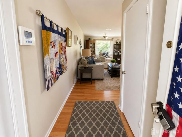 116 Empress Plaza B, Monroe, NJ 08831