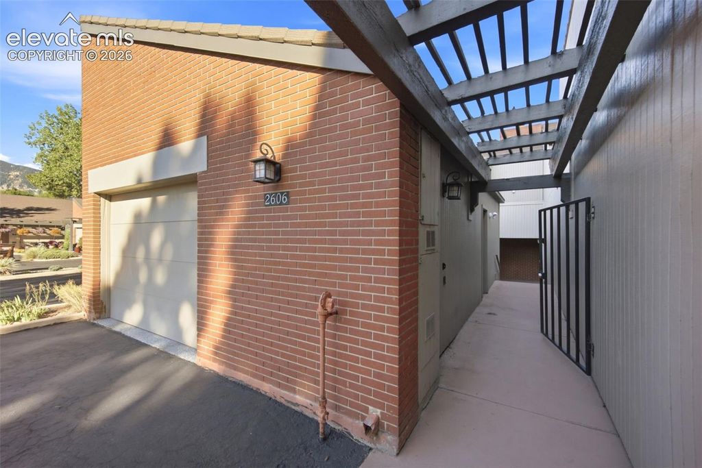 2606 Spring Grove Terrace, Colorado Springs, CO 80906 — photo 3