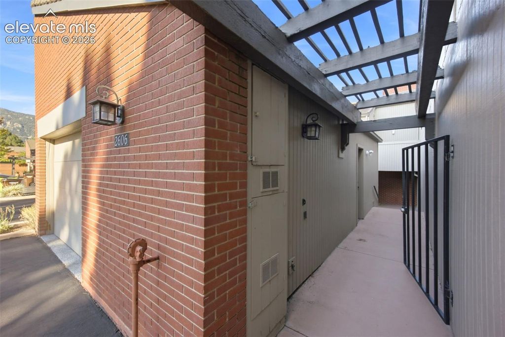 2606 Spring Grove Terrace, Colorado Springs, CO 80906 — photo 4