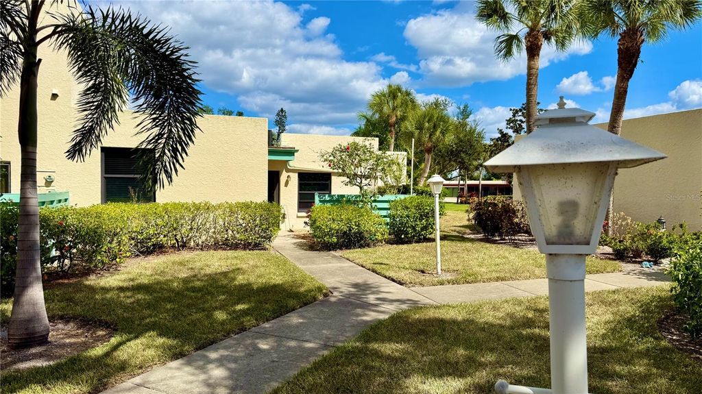 Image 2 of property listing at 621 SPRING LAKES BOULEVARD 621, Bradenton, FL 34210