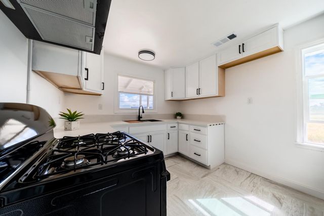 2790 Boles Street, Madera, CA 93637