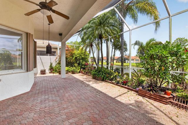 7035 Vivaldi Lane, Delray Beach, FL 33446