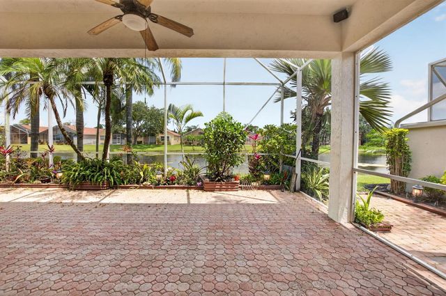 7035 Vivaldi Lane, Delray Beach, FL 33446