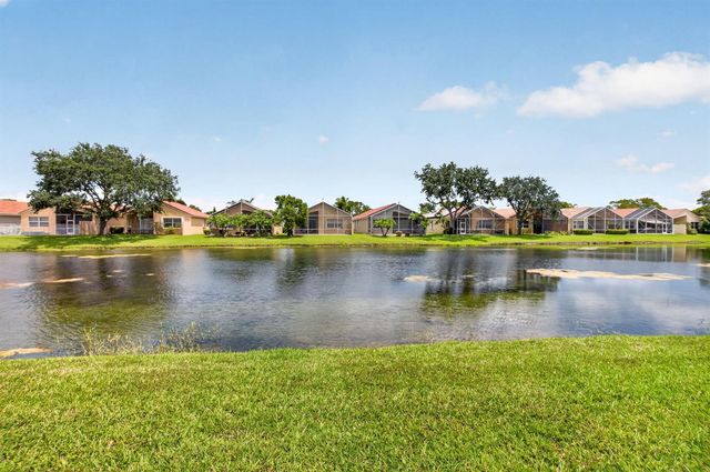 7035 Vivaldi Lane, Delray Beach, FL 33446