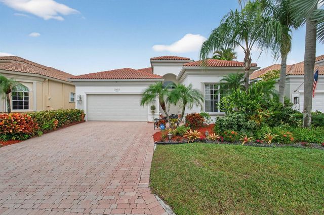 7035 Vivaldi Lane, Delray Beach, FL 33446