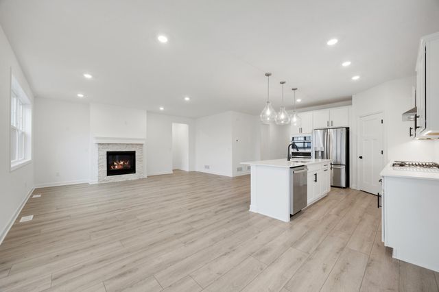 20137 Ginseng Way, Lakeville, MN 55044