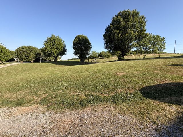 257 Milky Way Dr, Pulaski, TN 38478