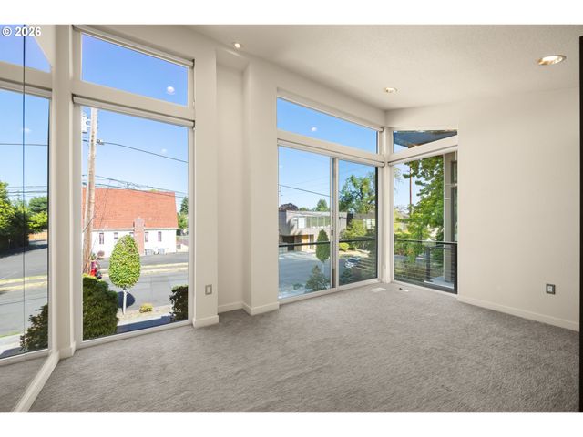 4729 N CONGRESS Ave, Portland, OR 97217