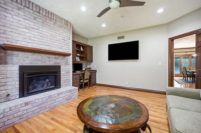 2700 11th Street Court, Moline, IL 61265