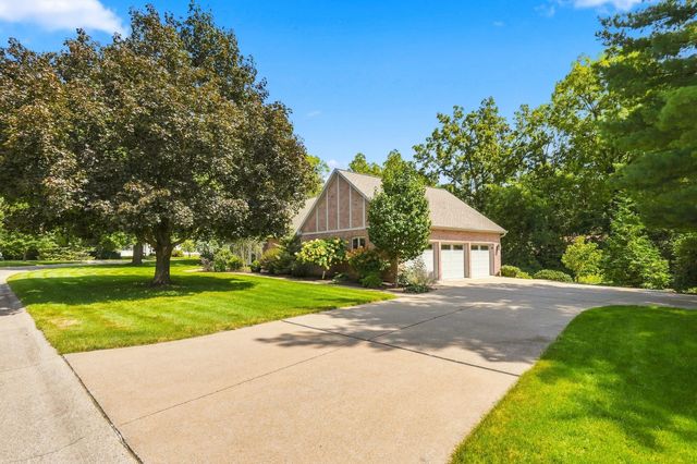 2700 11th Street Court, Moline, IL 61265