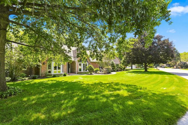 2700 11th Street Court, Moline, IL 61265