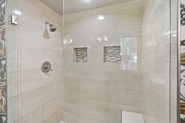 2700 11th Street Court, Moline, IL 61265