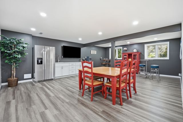 2700 11th Street Court, Moline, IL 61265