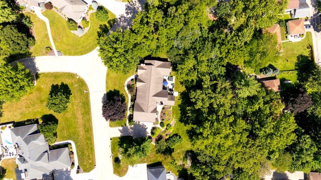 2700 11th Street Court, Moline, IL 61265