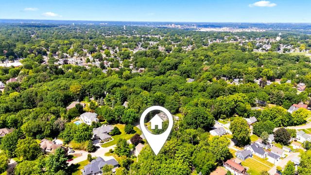 2700 11th Street Court, Moline, IL 61265