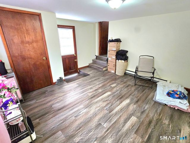 260-262 Burnside Avenue, East Hartford, CT 06108