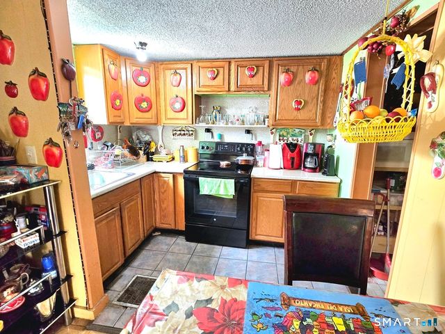260-262 Burnside Avenue, East Hartford, CT 06108