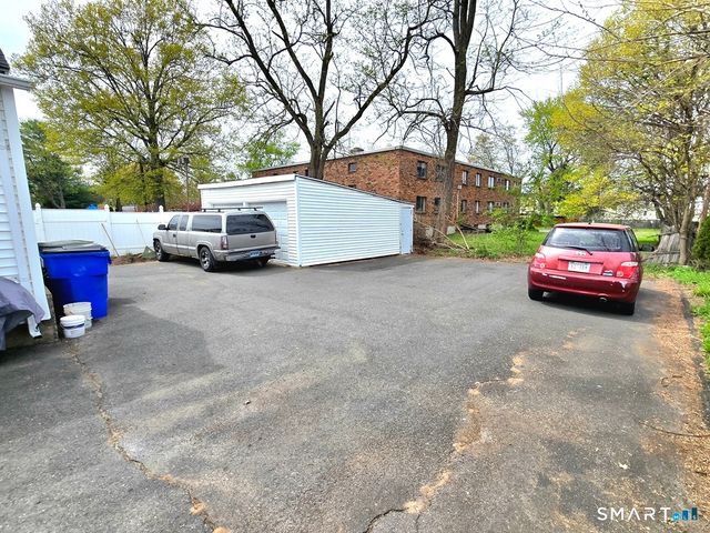260-262 Burnside Avenue, East Hartford, CT 06108