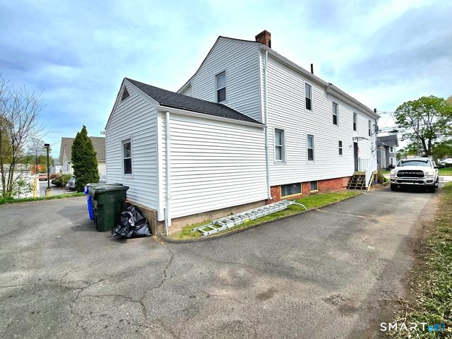 260-262 Burnside Avenue, East Hartford, CT 06108