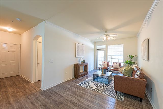 4261 NE Meadow Creek Circle 105, Fayetteville, AR 72703