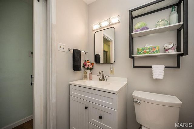 12167 Parkwood Place, Maryland Heights, MO 63043