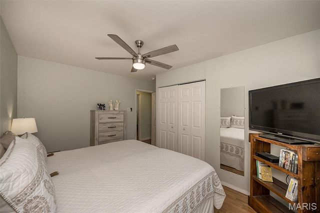 12167 Parkwood Place, Maryland Heights, MO 63043