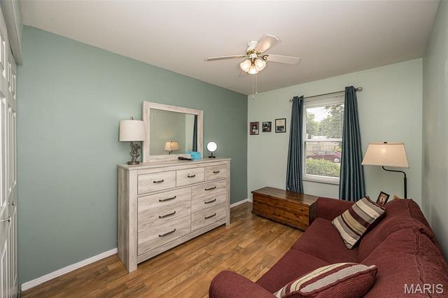 12167 Parkwood Place, Maryland Heights, MO 63043