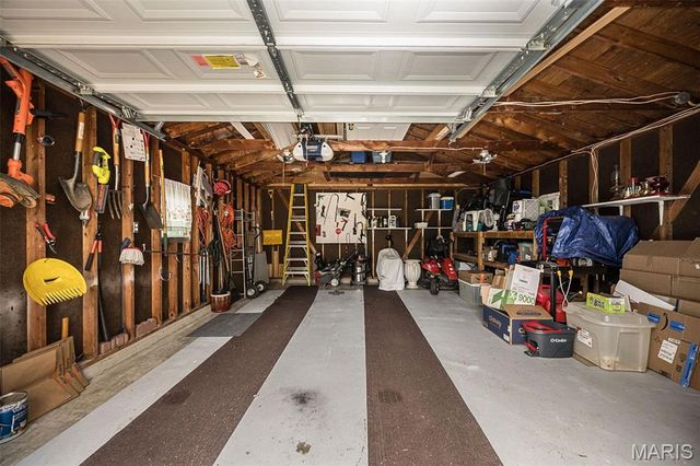 12167 Parkwood Place, Maryland Heights, MO 63043