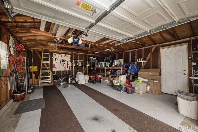 12167 Parkwood Place, Maryland Heights, MO 63043