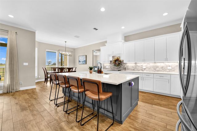 2011 Perkins Lane, Weatherford, TX 76088