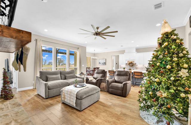 2011 Perkins Lane, Weatherford, TX 76088