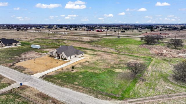 2011 Perkins Lane, Weatherford, TX 76088