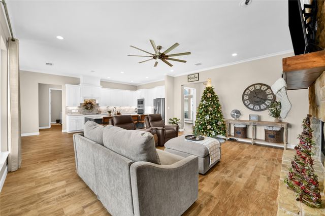 2011 Perkins Lane, Weatherford, TX 76088