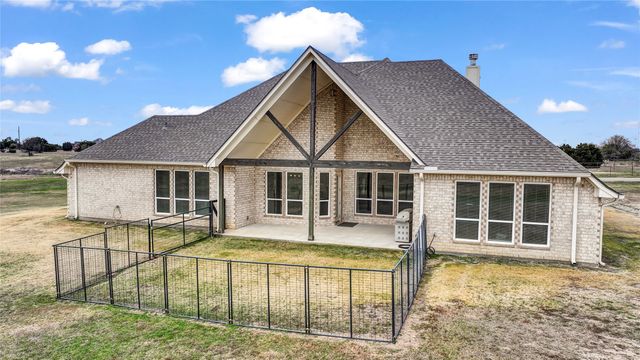 2011 Perkins Lane, Weatherford, TX 76088