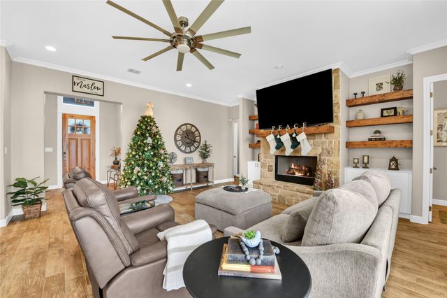 2011 Perkins Lane, Weatherford, TX 76088