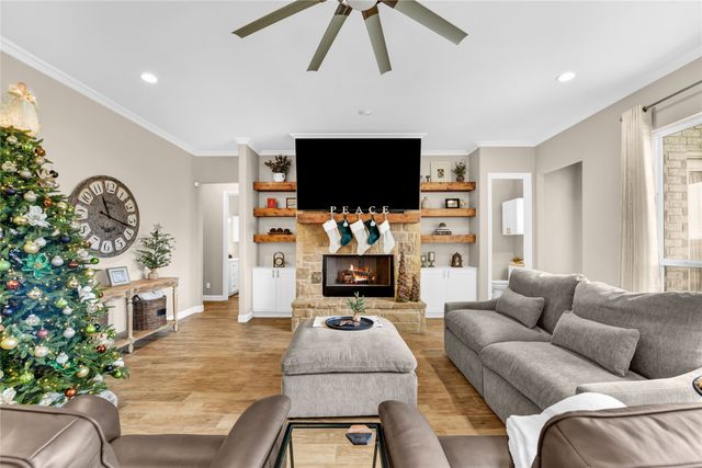 2011 Perkins Lane, Weatherford, TX 76088