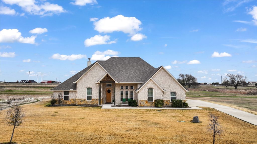 2011 Perkins Lane, Weatherford, TX 76088