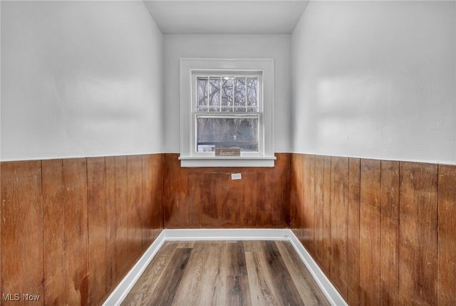 9430 Columbia Road, Olmsted Falls, OH 44138