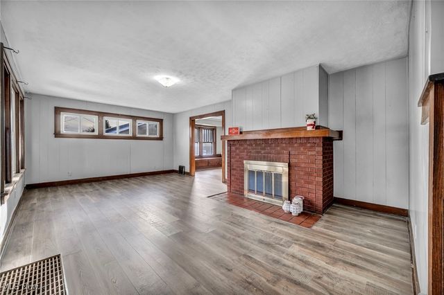 9430 Columbia Road, Olmsted Falls, OH 44138