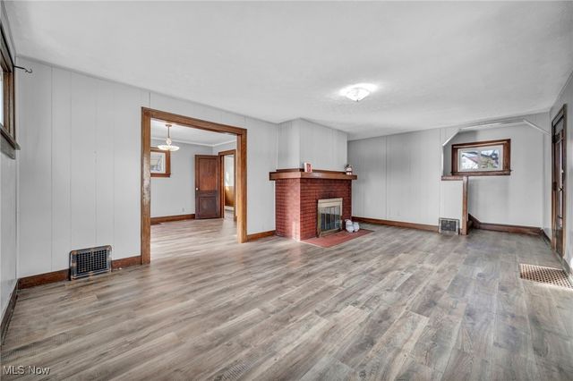 9430 Columbia Road, Olmsted Falls, OH 44138