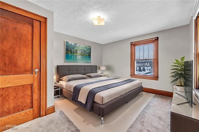 9430 Columbia Road, Olmsted Falls, OH 44138