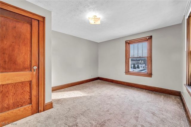 9430 Columbia Road, Olmsted Falls, OH 44138