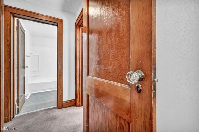 9430 Columbia Road, Olmsted Falls, OH 44138