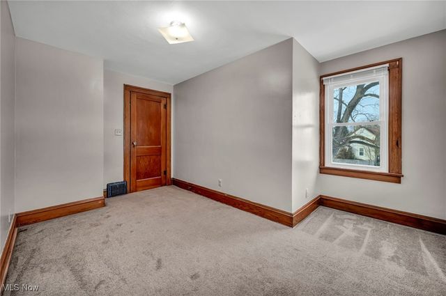 9430 Columbia Road, Olmsted Falls, OH 44138